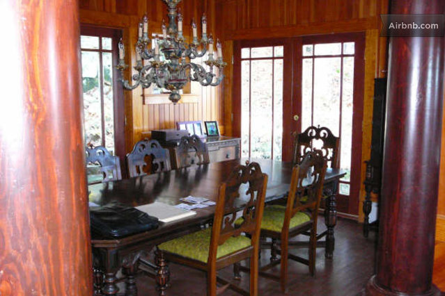 Dining room.