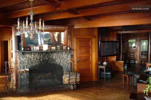 View of our beautiful fireplace in the livingroom.