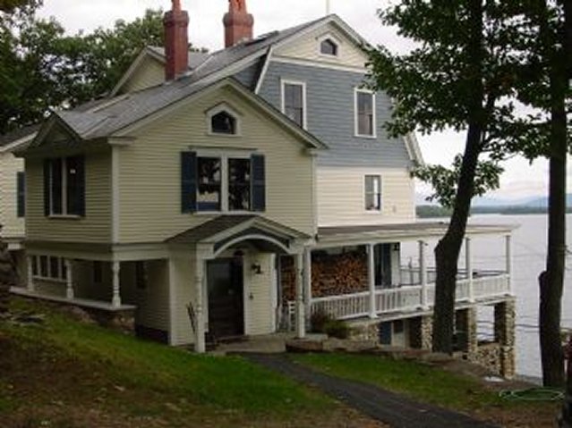 Another great view of the house from the driveway.